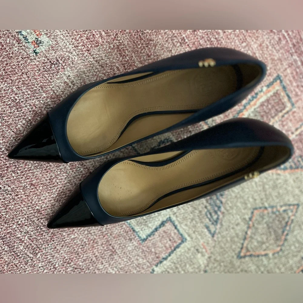 Tory Burch Penelope navy cap-toe pumps with a 3.35-inch stiletto heel - Picture 3 of 6